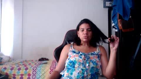 Snapshot of ariannaloovel chatting on 07.23.26 ariannaloovel online show from 07.23.26