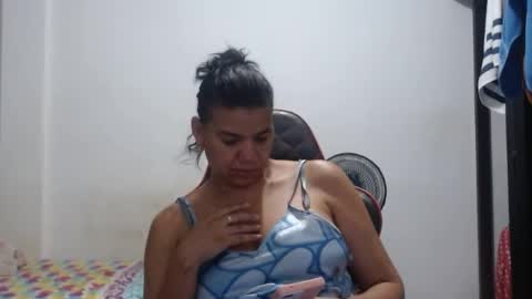 Snapshot of ariannaloovel chatting on 07.26.26 ariannaloovel online show from 07.26.26