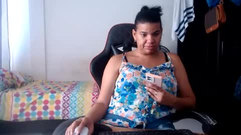 Snapshot of ariannaloovel chatting on 07.28.26 ariannaloovel online show from 07.28.26