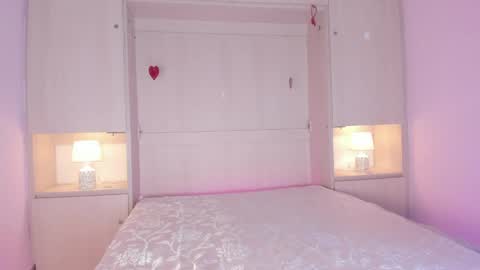 ariannavega_ online show from 04.17.26