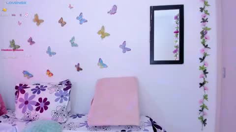 Snapshot of ariannna08_ chatting on 12.10.24 ariannna08_ online show from 12.10.24