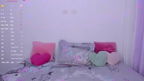 Snapshot of ariannna08_ chatting on 11.29.25 ariannna08_ online show from 11.29.25