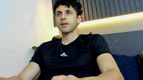 Snapshot of ariasaadeh chatting on 09.13.25 ariasaadeh online show from 09.13.25