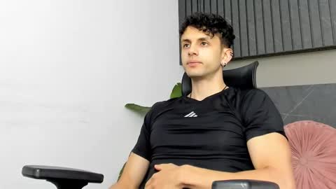 Snapshot of ariasaadeh chatting on 09.21.25 ariasaadeh online show from 09.21.25