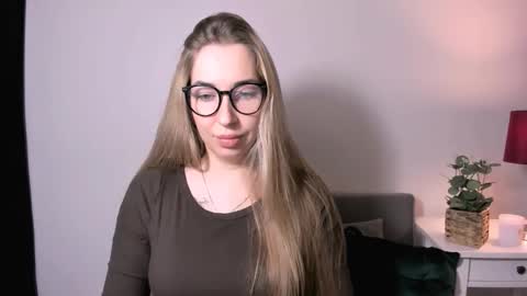 Snapshot of ariaswan chatting on 01.14.26 Aria online show from 01.14.26