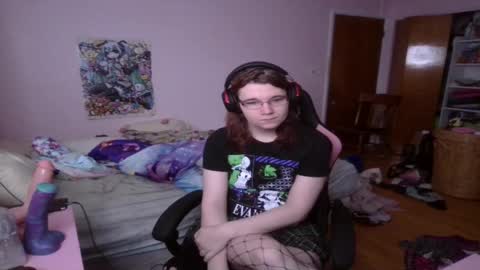 Snapshot of ariathebrat chatting on 04.29.26 Ariathebrat online show from 04.29.26