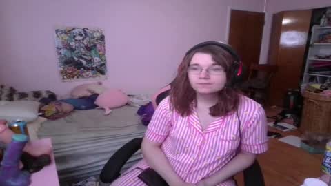 Snapshot of ariathebrat chatting on 05.13.26 Ariathebrat online show from 05.13.26