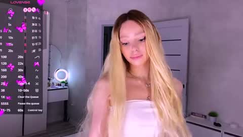 Snapshot of arielarlt chatting on 08.01.26 Ase online show from 08.01.26