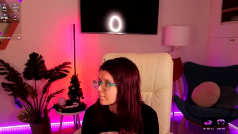 Snapshot of ariell_mini chatting on 12.16.25 Ariell Mini online show from 12.16.25