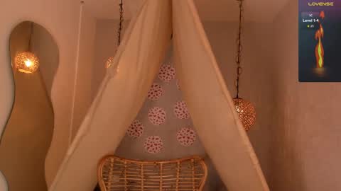 A R I   online show from 02.26.25