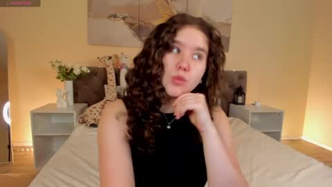 Snapshot of ariella_sol chatting on 06.04.26 Ariella GTM3 Tue Wed Thu Fri Sat 0400 am-1030pm online show from 06.04.26