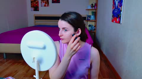 arielstonks_lovee online show from 02.24.25