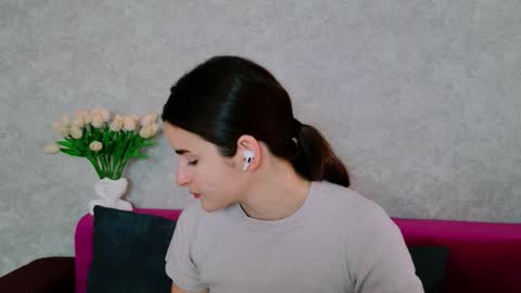 arielstonks_lovee online show from 09.24.25