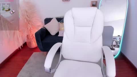 Ari  online show from 12.17.25