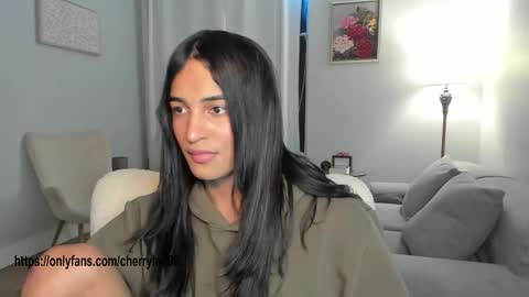 Snapshot of ariia1_ chatting on 10.25.25 Aria online show from 10.25.25