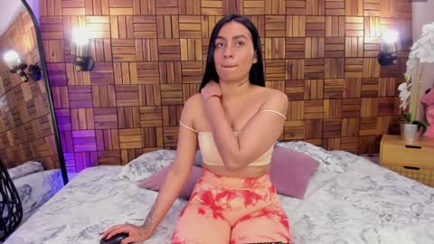 Snapshot of ariiaa_1 chatting on 01.30.25 ARIANNA online show from 01.30.25