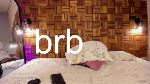 Snapshot of ariiaa_1 chatting on 02.19.25 ARIANNA online show from 02.19.25
