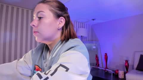  Arianna  online show from 01.31.25