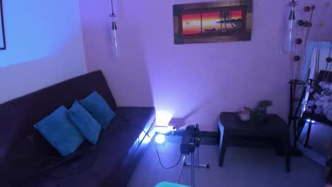  Arianna  online show from 11.21.25