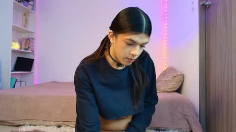 Snapshot of arimoon18 chatting on 06.19.26 arimoon18 online show from 06.19.26