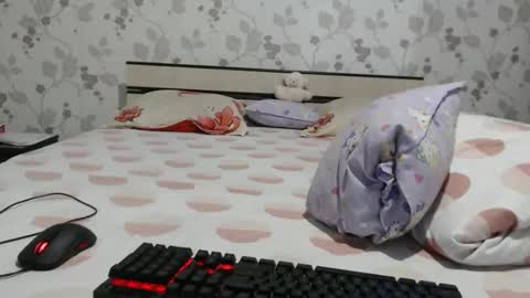 Snapshot of arinadols23 chatting on 12.17.25 Arina online show from 12.17.25