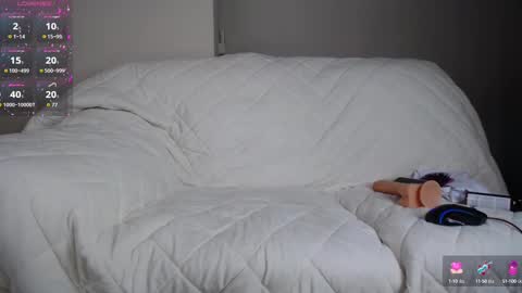 Snapshot of arinamir chatting on 02.19.25 arinamir online show from 02.19.25