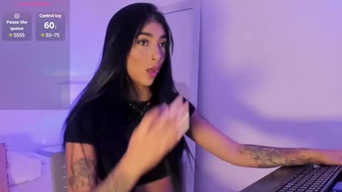 Snapshot of arirobert_ chatting on 03.04.25 Ari Robert online show from 03.04.25