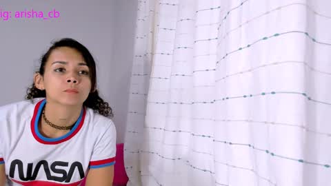Snapshot of arisha_fox chatting on 09.26.25 Erik online show from 09.26.25