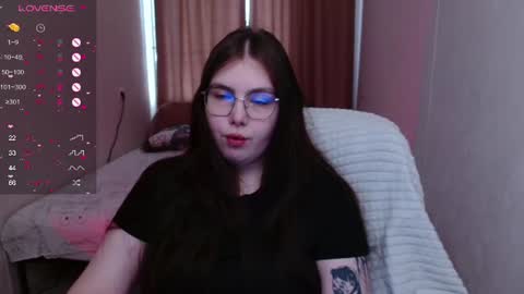 Snapshot of arizonaa_muse chatting on 07.06.26 Astrid online show from 07.06.26