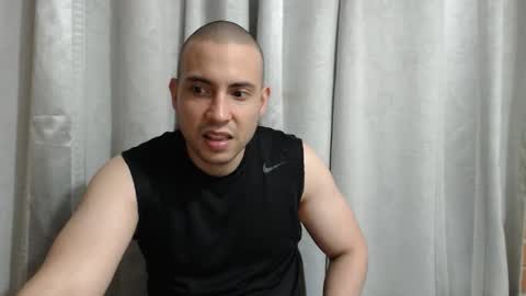 Snapshot of armando_2002 chatting on 11.01.25 ARMANDO online show from 11.01.25