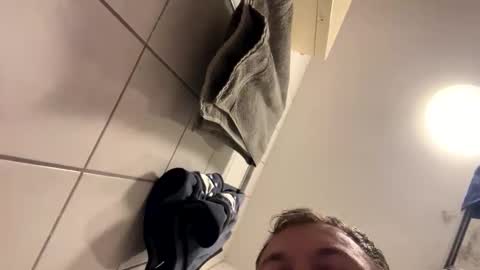 armyskater32 online show from 09.28.25