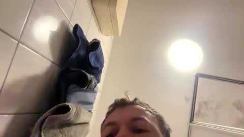 armyskater32 online show from 11.16.25