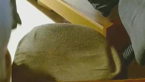 Snapshot of arnie12 chatting on 10.04.25 Arnie online show from 10.04.25