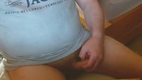 Snapshot of arnie12 chatting on 10.11.25 Arnie online show from 10.11.25