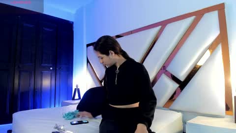 Aron cruz  online show from 05.30.26