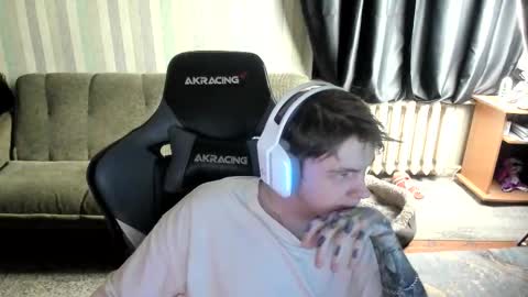 biggest penis  online show from 12.04.25