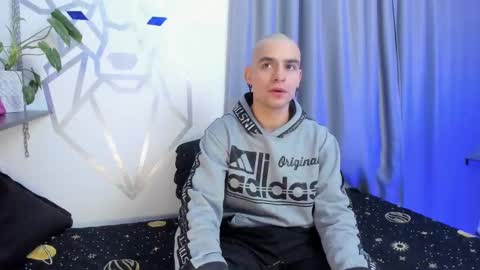 Snapshot of aron_santoro1 chatting on 01.19.25 Aron Santoro online show from 01.19.25