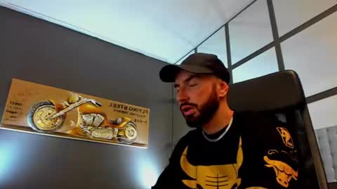 Snapshot of arongrant chatting on 06.16.26 AronGrant online show from 06.16.26