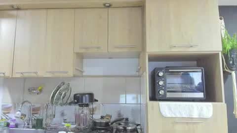 ARON  Independent model  online show from 09.29.25