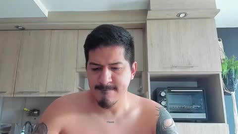 ARON  Independent model  online show from 10.26.25