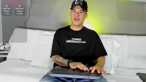 AROON HOT online show from 02.19.26