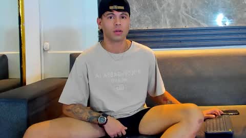 Aroon   online show from 01.18.26