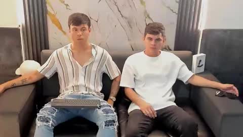 Aroon   online show from 04.06.26