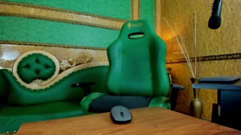    online show from 01.10.25