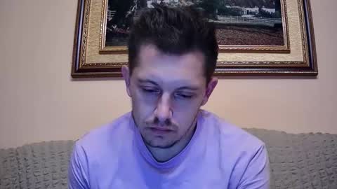 Snapshot of arromwilliam90 chatting on 11.17.25 arromwilliam90 online show from 11.17.25