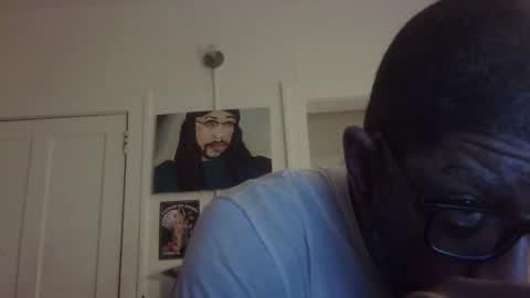 Snapshot of arteblazze chatting on 11.12.25 Arteblazze not daddy boy bitch or nigga online show from 11.12.25