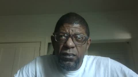 Snapshot of arteblazze chatting on 11.16.25 Arteblazze not daddy boy bitch or nigga online show from 11.16.25