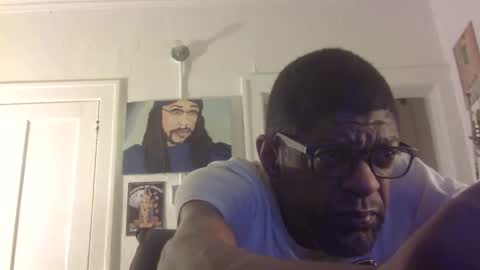 Snapshot of arteblazze chatting on 11.21.25 Arteblazze not daddy boy bitch or nigga online show from 11.21.25