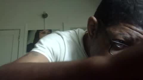 Snapshot of arteblazze chatting on 11.27.25 Arteblazze not daddy boy bitch or nigga online show from 11.27.25