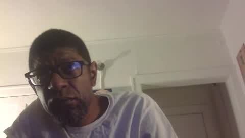 Snapshot of arteblazze chatting on 12.14.25 Arteblazze not daddy boy bitch or nigga online show from 12.14.25